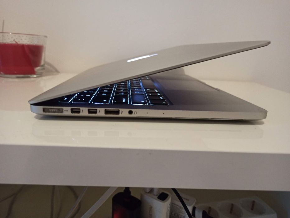 MacBook Pro 13 / 2015 / A1502 /  Adobe / CorelDRAW / Logic Pro