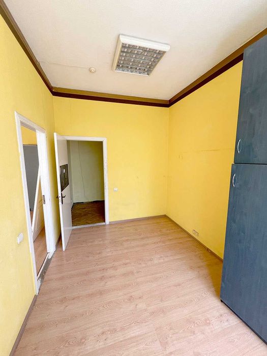 Оренда офісу від власника. 66м.кв. Дарницька площа