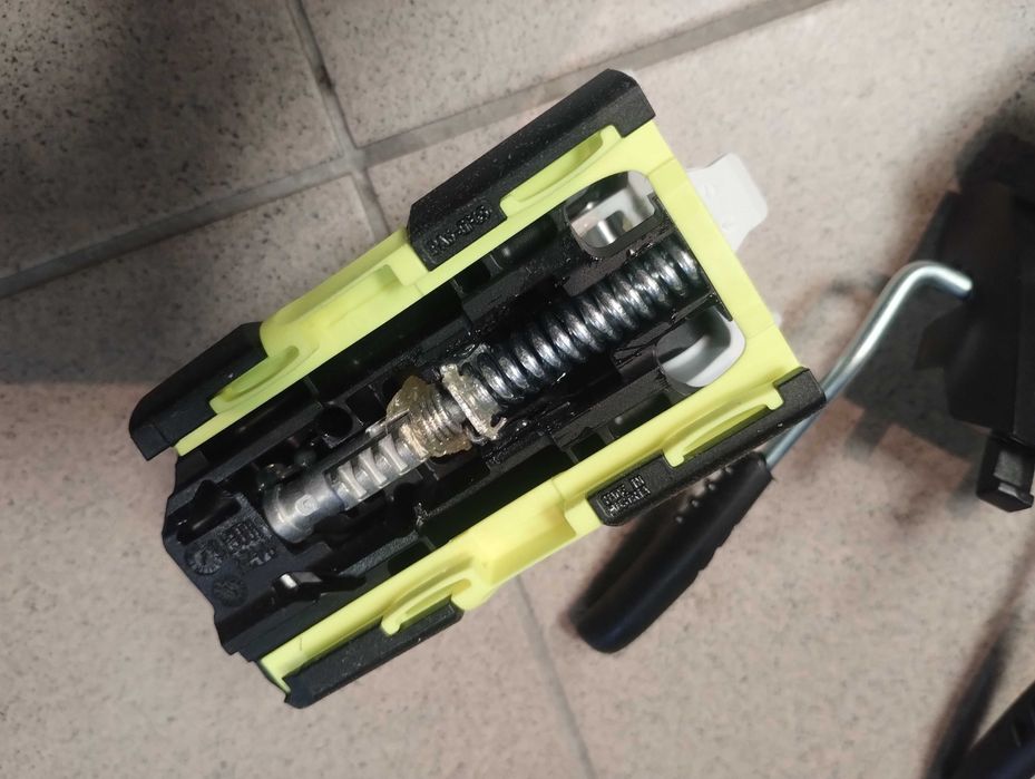 Nowe wiązanie wiązania narciarskie Head SLR 7.5 din