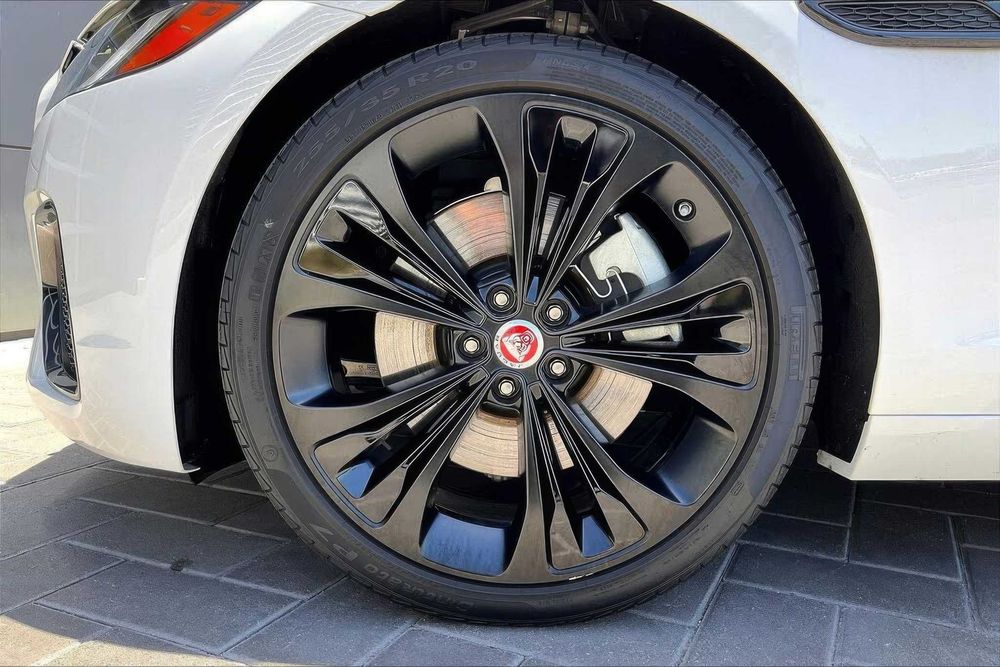 Jaguar Xf      2022