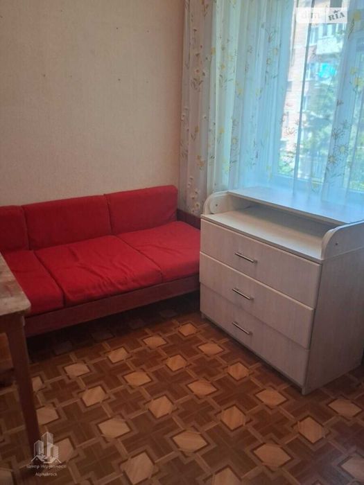 Простора 3-кімнатна квартира площею 62.8 м