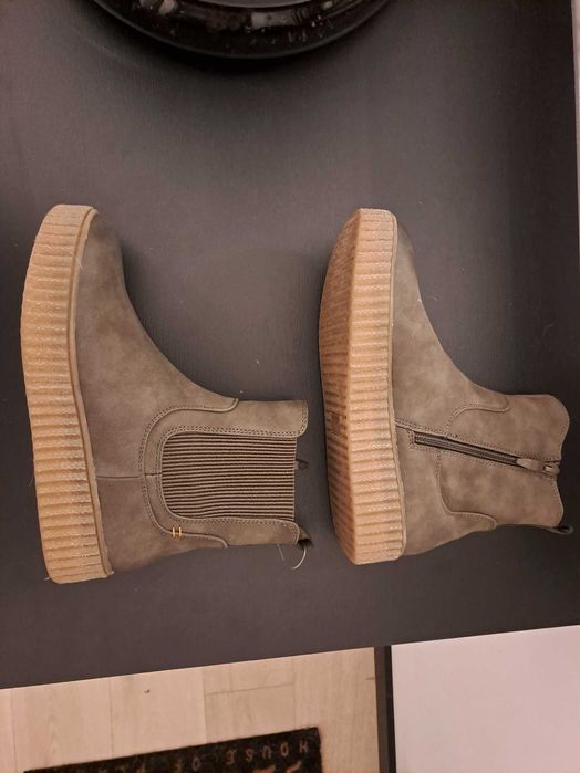 Buty  damskie  eleganckie