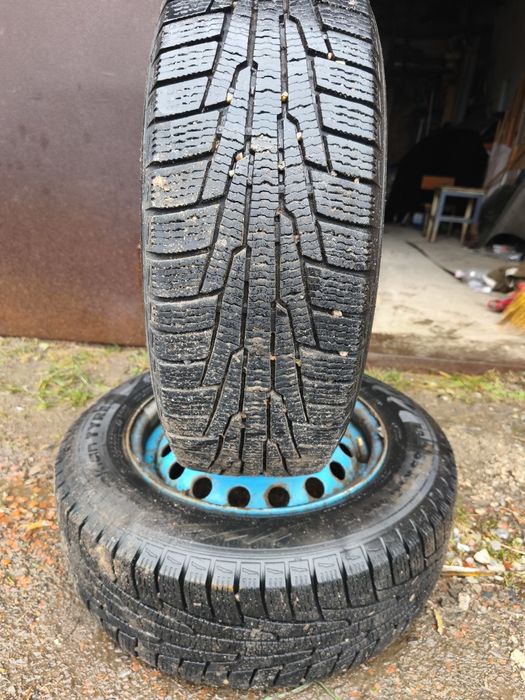 Продам зимнюю резину nokian 185 65 r14