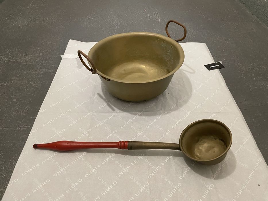 Lote se antiguiades | 2 tachos em cobre c/ concha