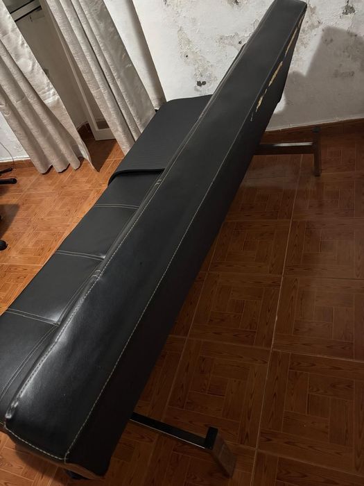 Sofá-cama preto leather