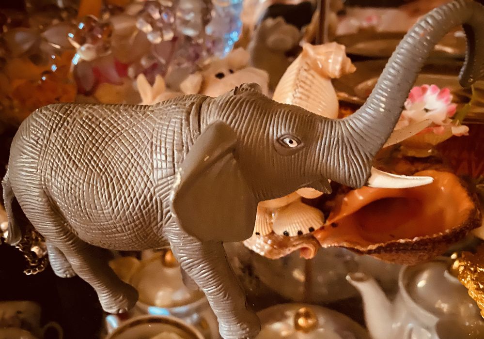 Статуэтки сувениры фигурки керамика бисер