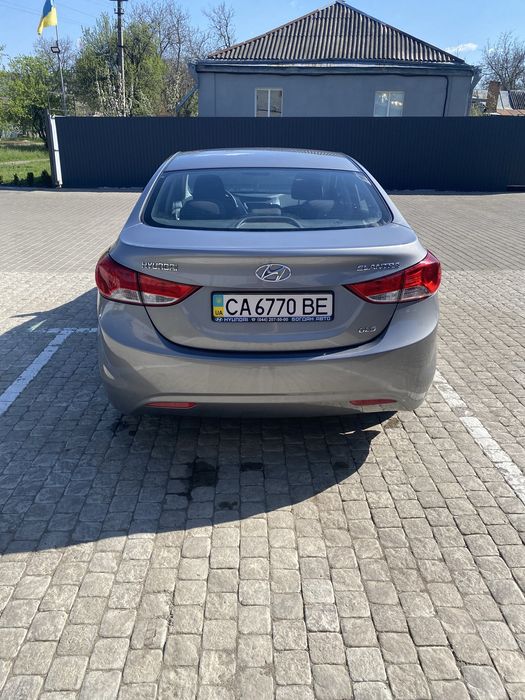 Hyndai Elantra 1.8 бензин