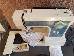 Mocna maszyna do szycia Włoska necchi 559 przeszywa  skórę