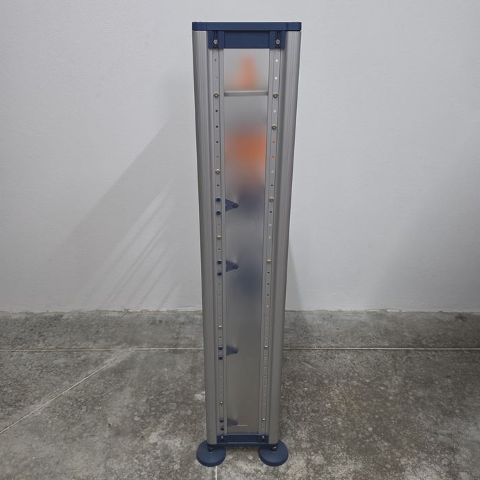 Torre Arquivador / Estante Metálica para CDs e DVDs – Modular (Estilo Industrial)