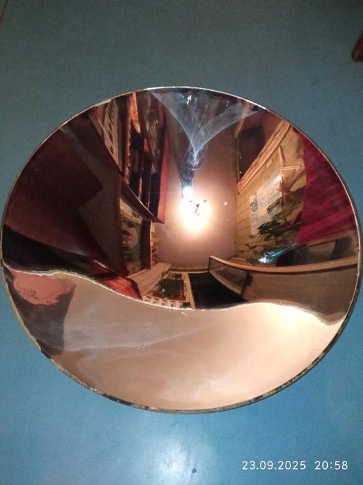 Вогнуте дзеркало діаметр 46 см