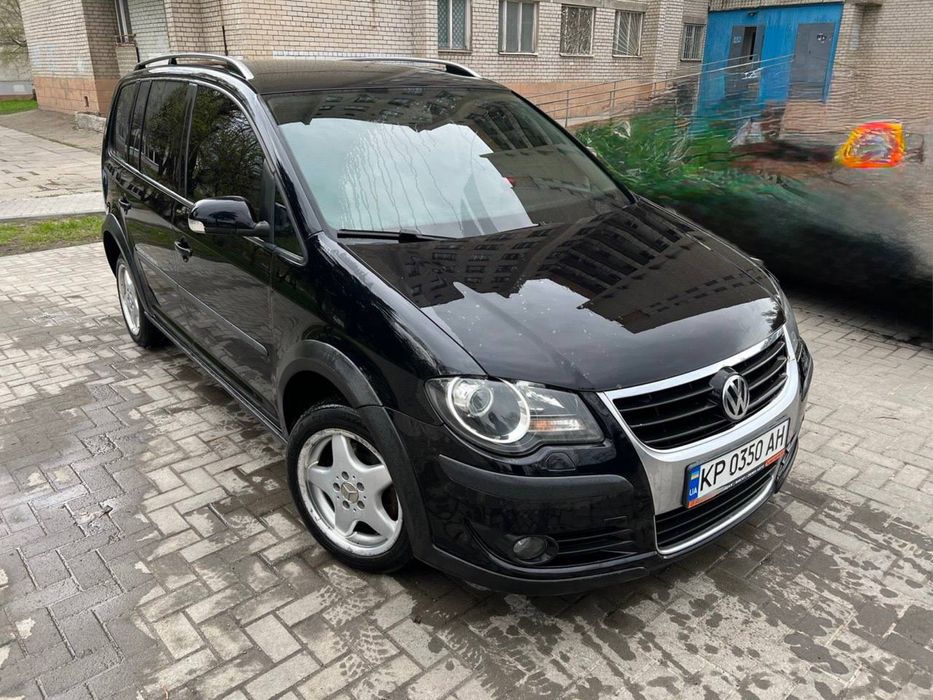 Volkswagen Touran Cross