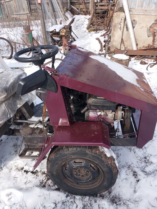 Минитрактор и прицеп