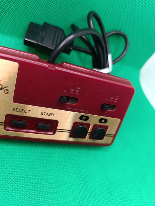 Pad Nintendo Famicom Hudson Soft HC62-4