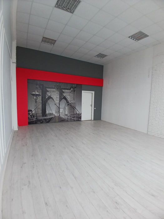 Офис 45м2, до транспорта 2 минуты