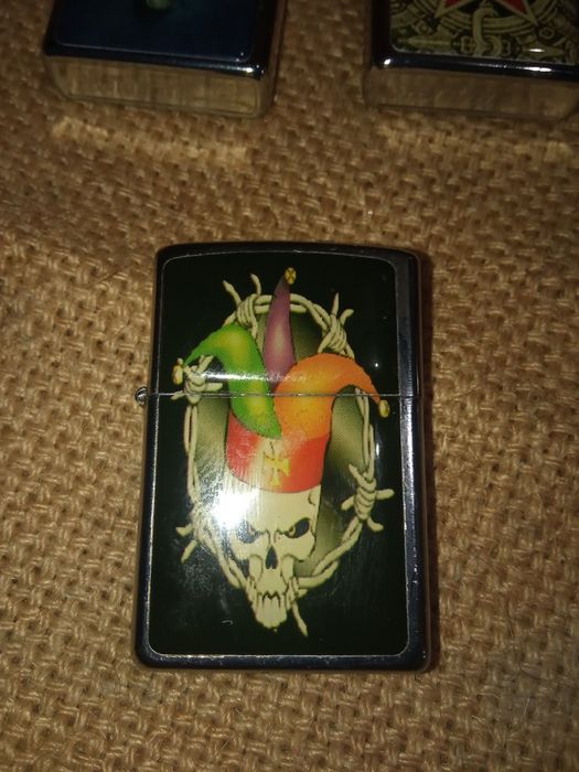 Conjunto 3 isqueiros gasolina caveira