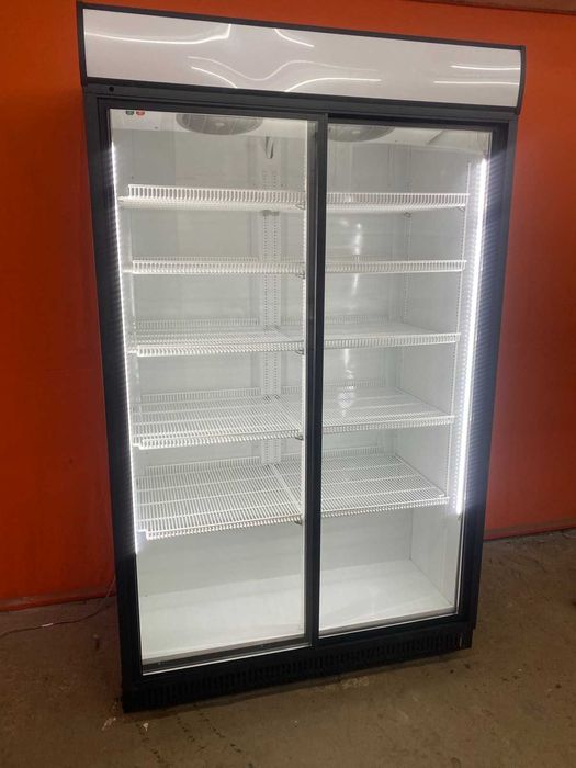 Холодильные шкафы б у (холодильна шафа вітрина )