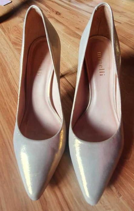 Złote szpilki Minelli r. 37 :)