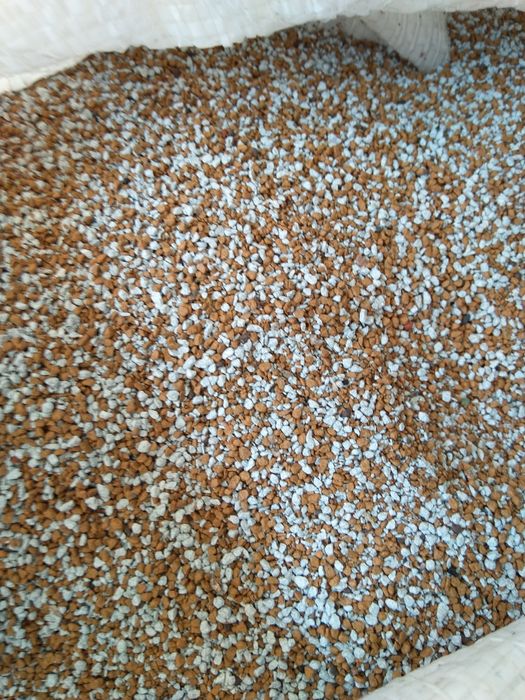 Цветная гранитно мраморная крошка( для фасада штукатурка, полы)