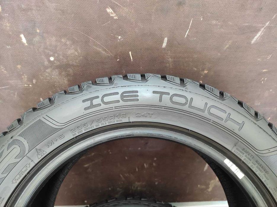 Dunlop Ice Touch 205/55r16 94T Extra Load 4шт, 5,6мм, ЗИМА