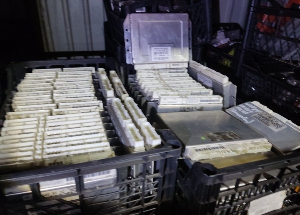 Блок ABS, ESP мерседес для w202, w210, w203, w211
Mercedes-Benz в нали