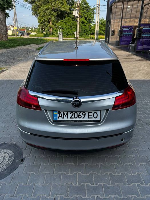 Опель інсігніі Opel Insignia 2011