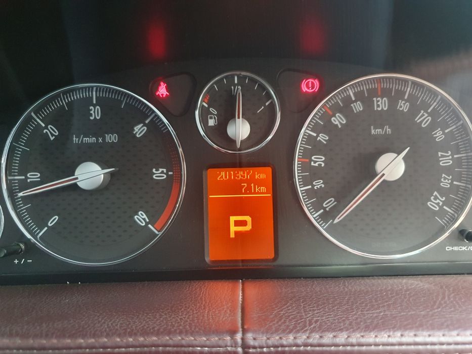 Peugeot 407 Coupé 2.7 HDI V6 Biturbo - 204 cv