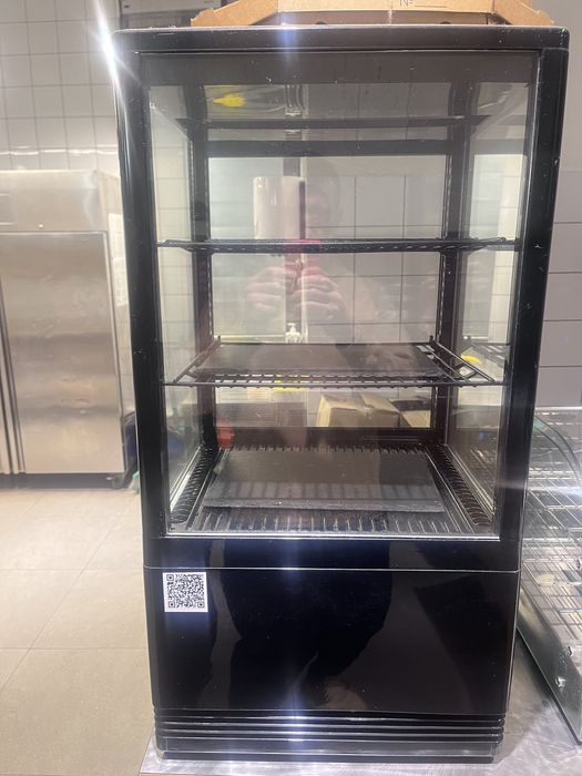 Вітрина шкаф холодильний Frosty