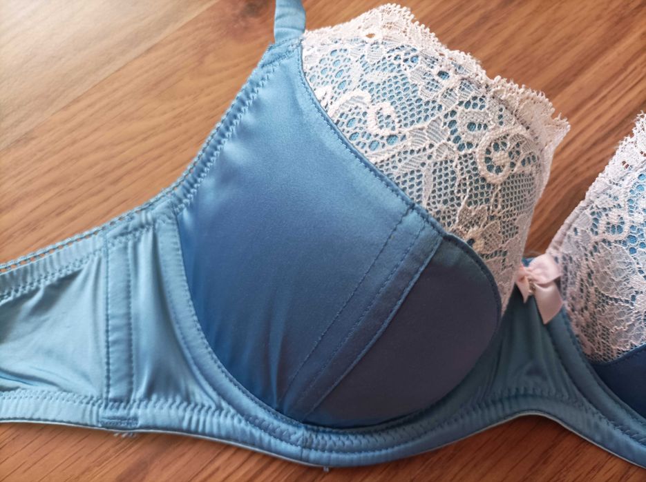 Komplet biustonosz + stringi MarieMeili rozm 75B/S Nowy