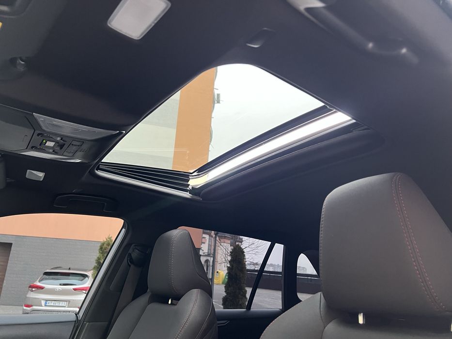 Toyota RAV4 PLUG-IN HYBRID авто продаж