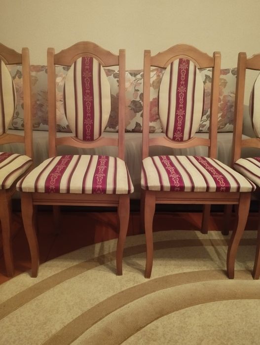 Продам дерев'яні стільці