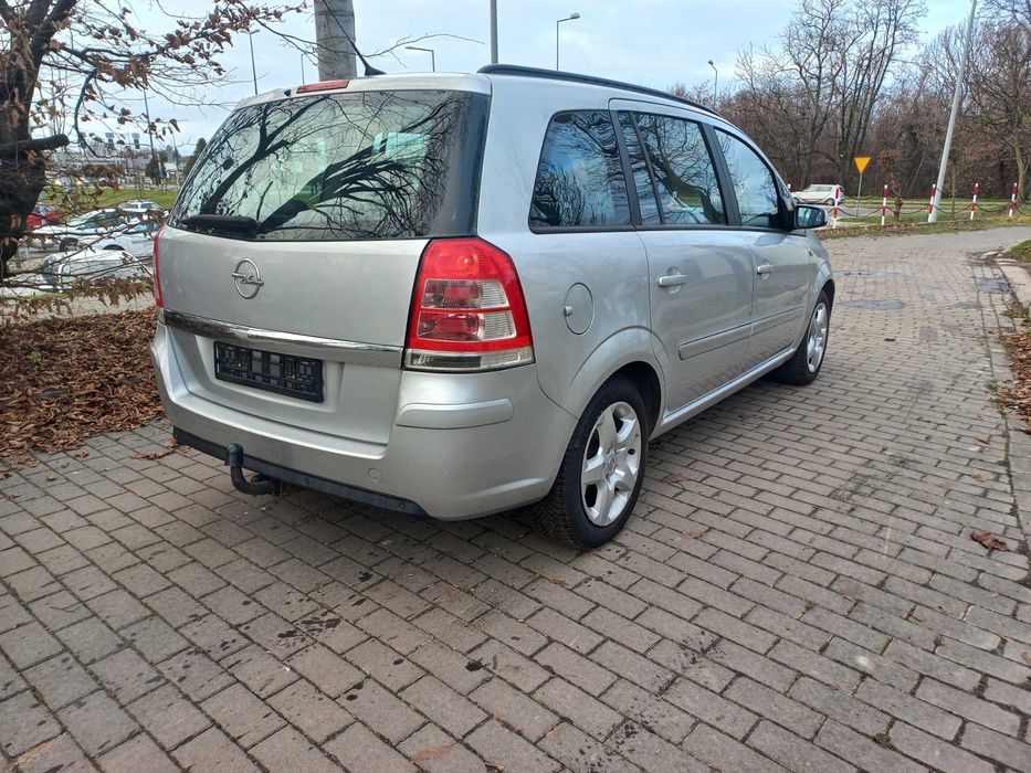 Opel Zafira Lift 1.8 B.104 KM,Nawigacja,Parktronic,Klimatyzacja