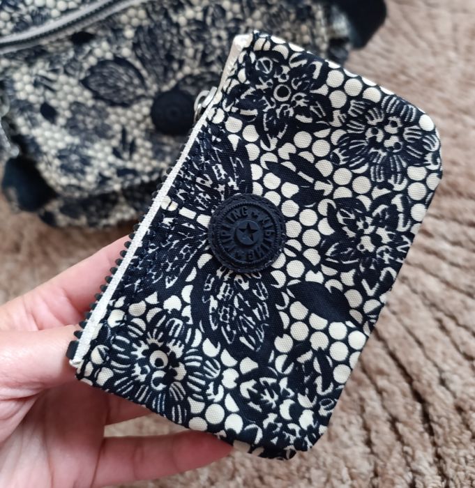 Сумка жіноча Kipling в квітковий принт