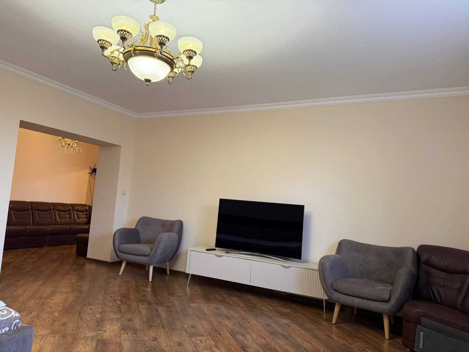 Аквапарк,,Карпатія,,200м, затишні апартаменти  в парковій зоні.центр