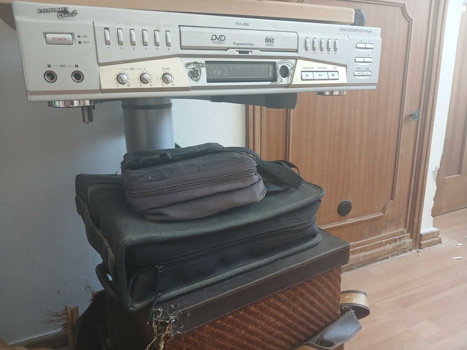 Leitor de DVD com Karaoke