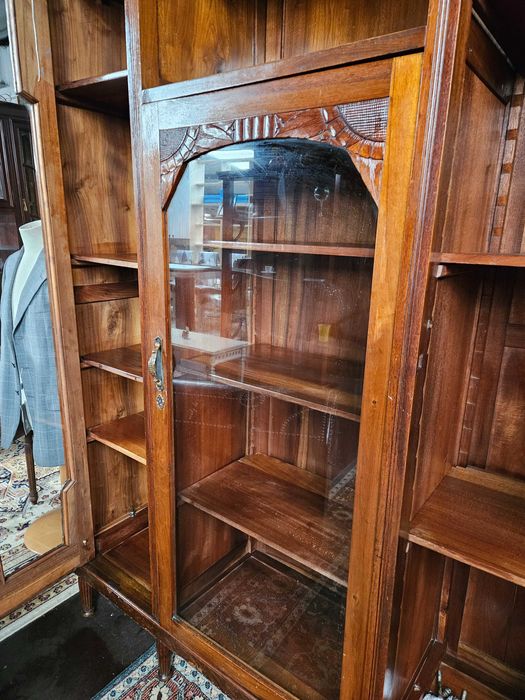 Móvel antigo - Bom estado geral