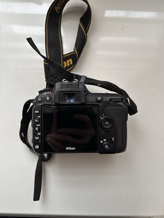 Цифровий фотоапарат Nikon D7500