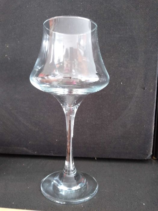 Brindemos nesta Páscoa! Conjunto de seis copos. NUNCA USADO