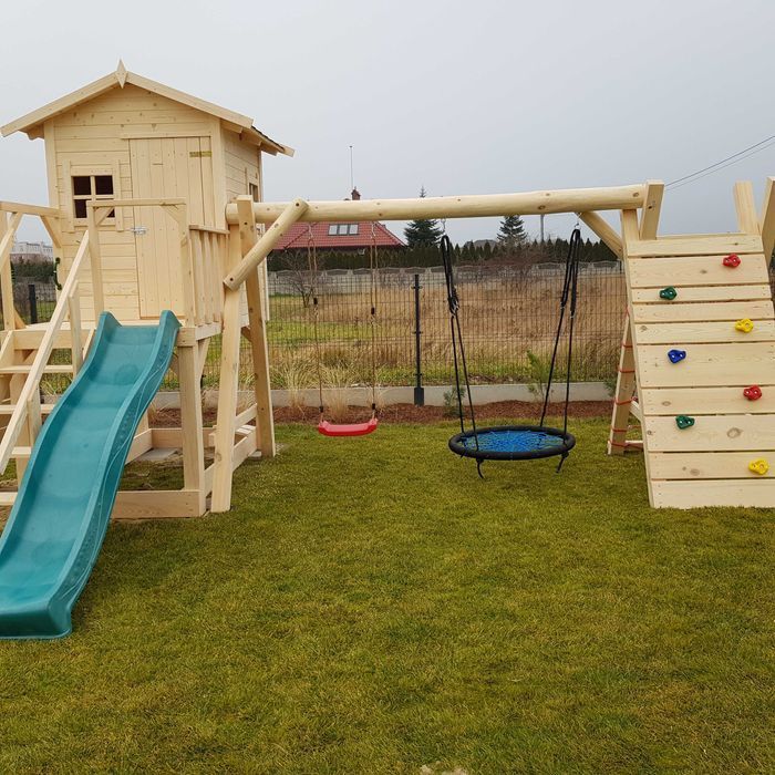Plac zabaw Krzyś, huśtawki, ślizg, domek dla dzieci