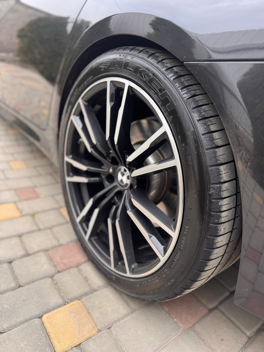 Продам BMW G30 540i