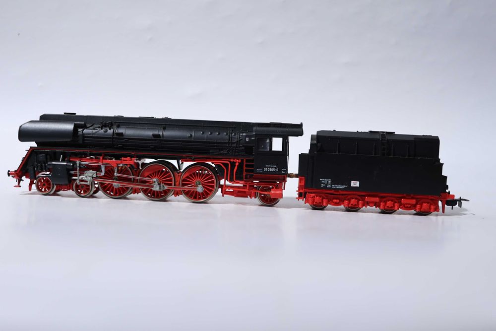 Piko BR 01 паровоз