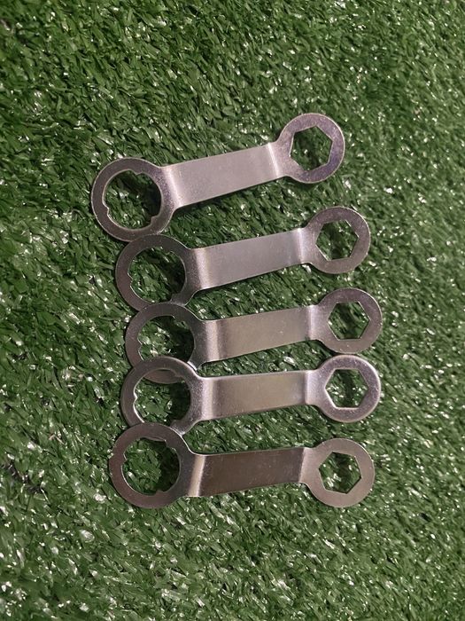 Ключі для футбольних шипів