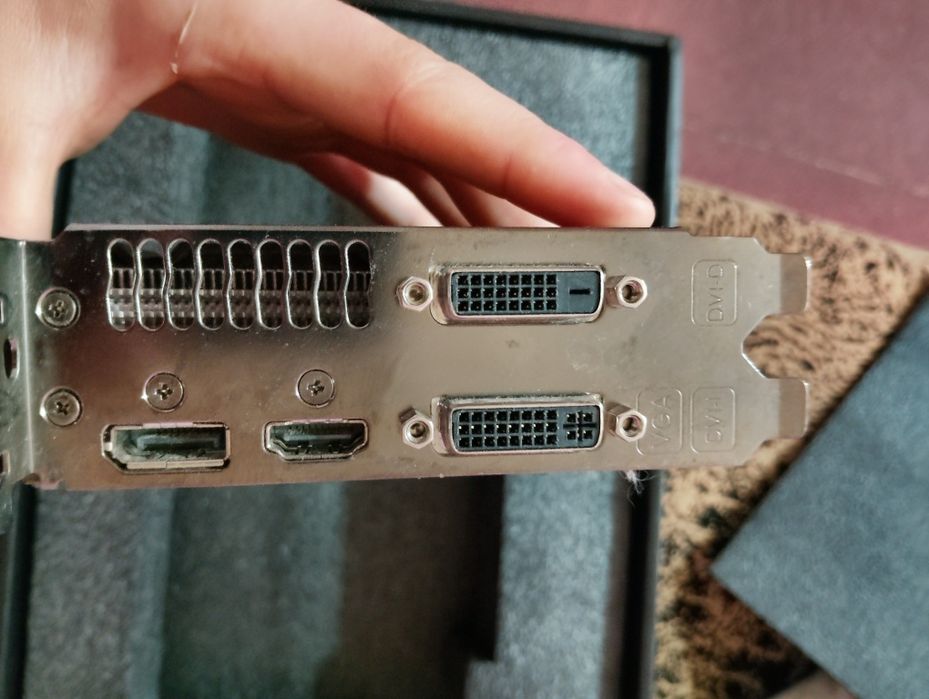 Продам відеокарту