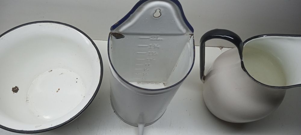 Zestaw medyczny domowy i inne przedmioty