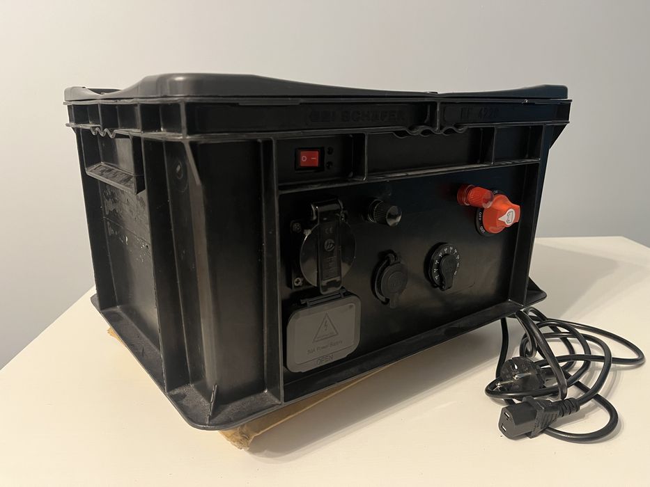 Stacja 320Ah LiFePO4 z BMS - 4350 Wh - przetwornica 500W z ładowarką