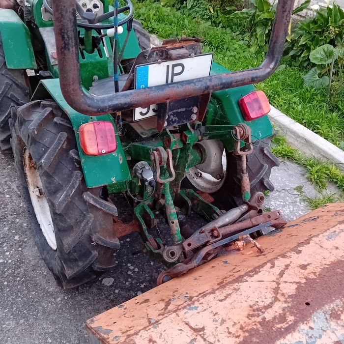 Trator articulado Ferrari