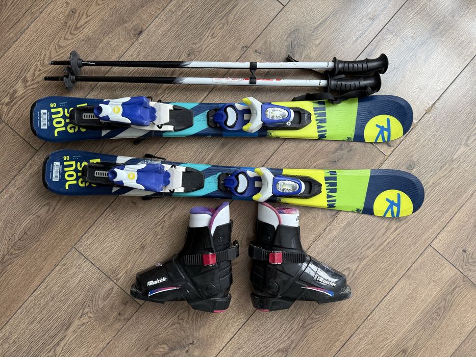 Детские лижи ROSSIGNOL 80 с креплениями, с палками и ботинками