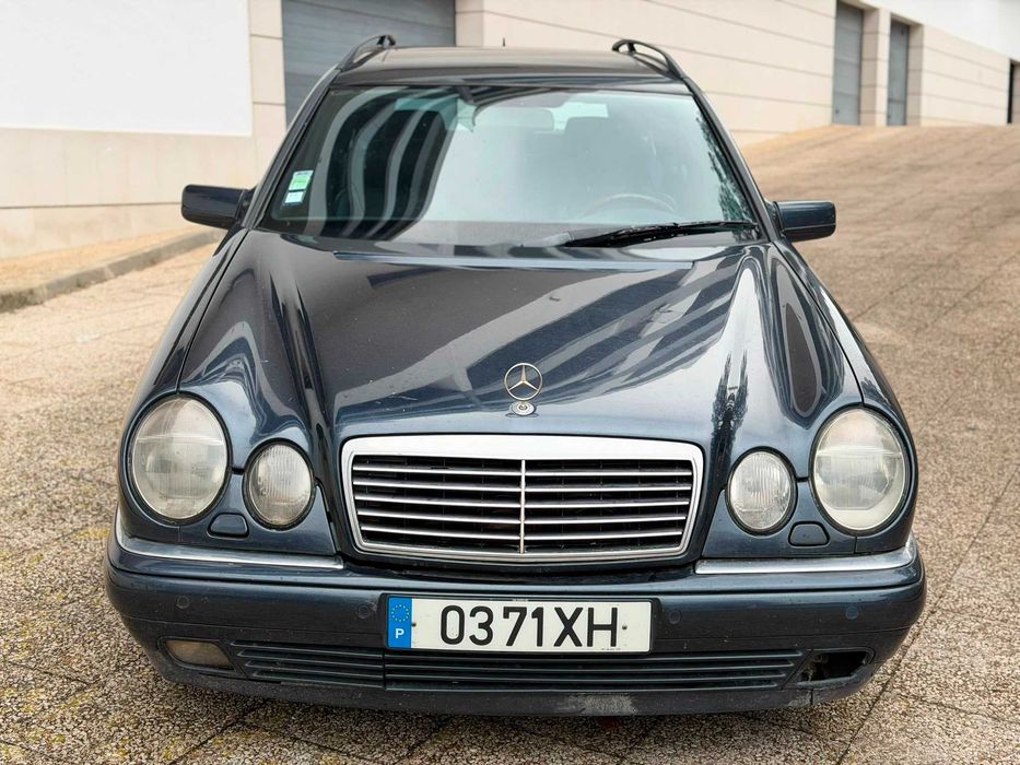 MERCEDES- BENZ E300 TURBO DIESEL foto 2