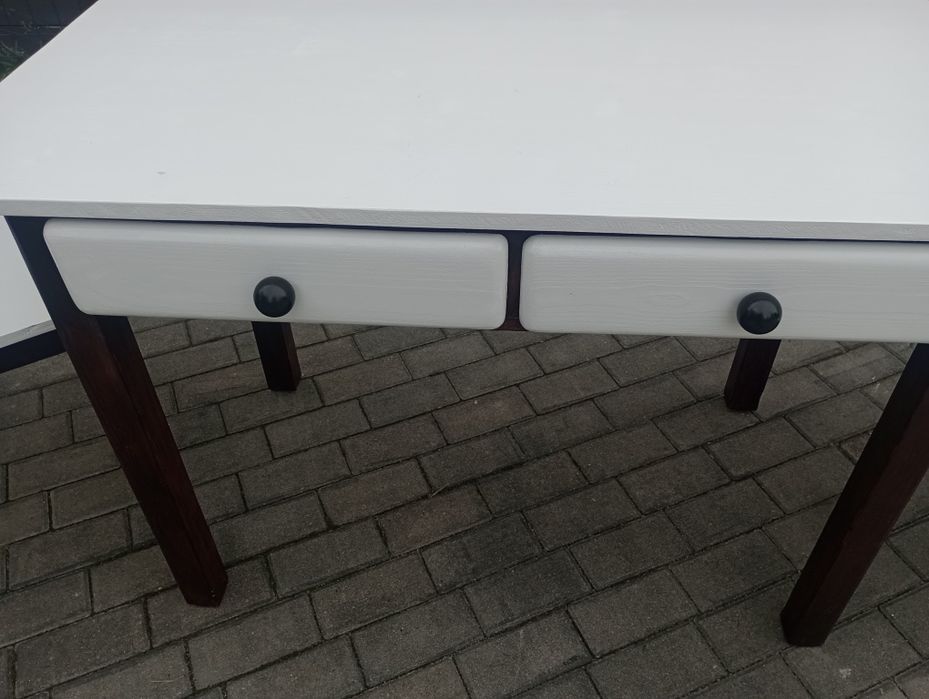 Sprzedam stół+ 2 krzesła