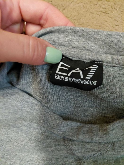 Жіноча кофта від ARMANI