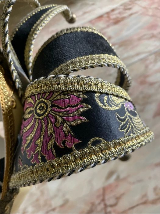 Mascara Veneziana vintage artesanal Séc.XVIII  Coleção Particular